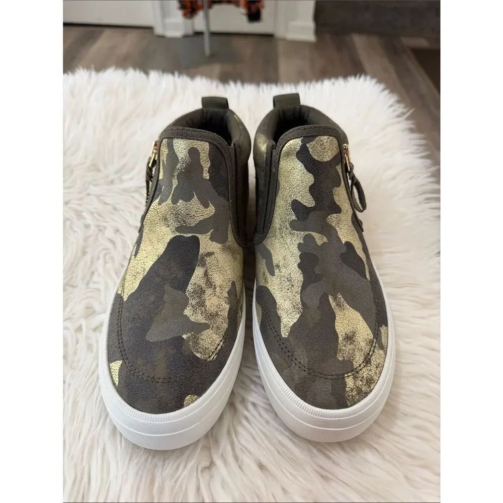 Sperry Camouflage Gold and Olive Slip-On Flats Size 7.5 NWOT